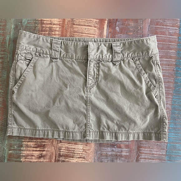 Express Dresses & Skirts - EXPRESS Green Skirt